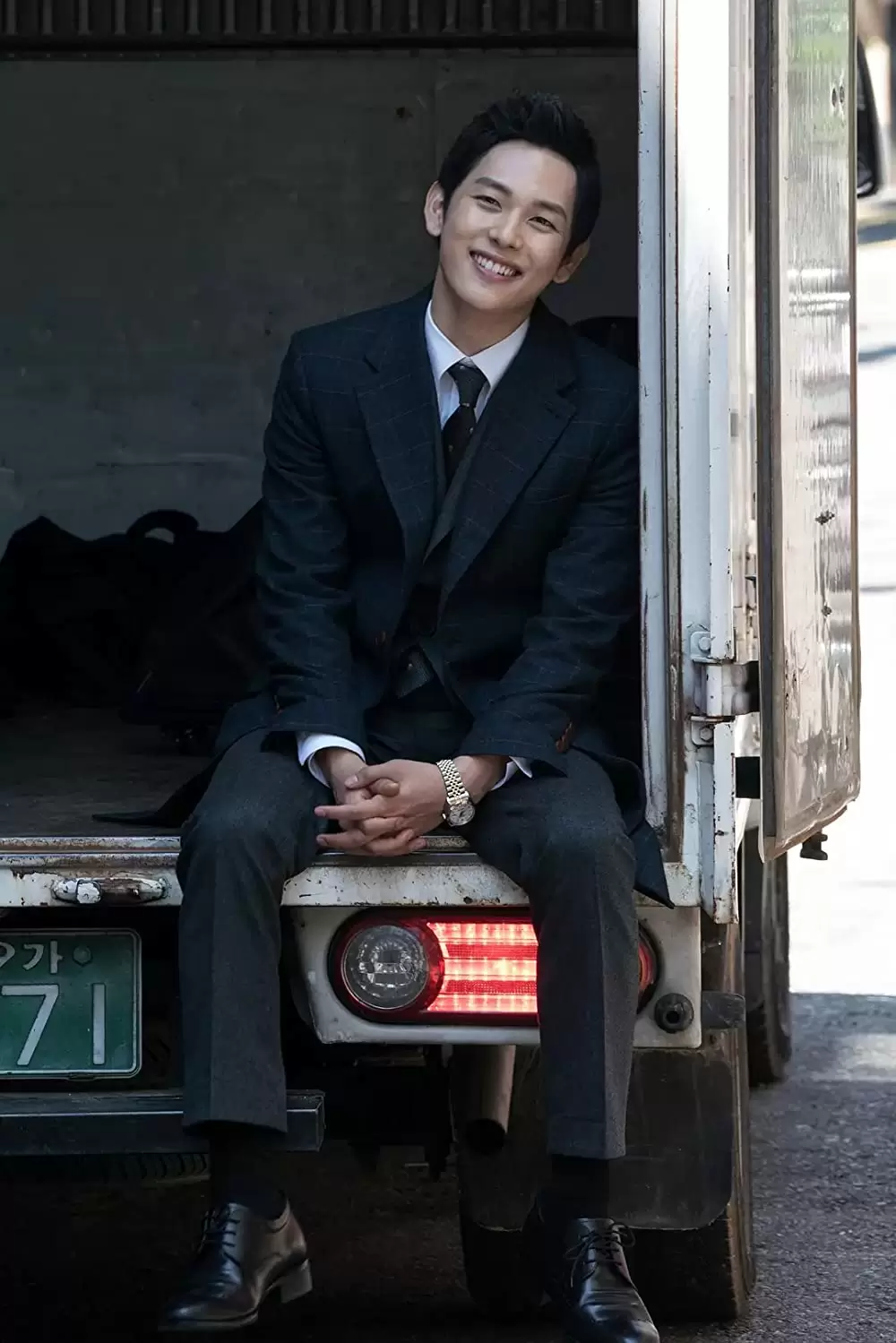 ワンライン／5人の詐欺師たちの画像