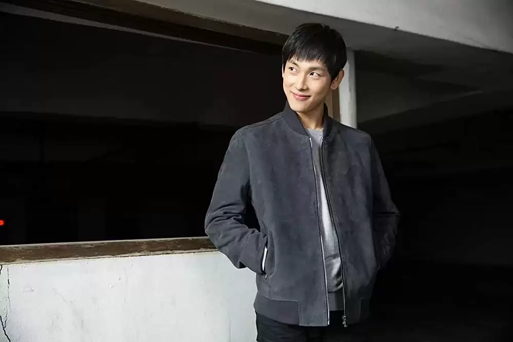 ワンライン／5人の詐欺師たちの画像