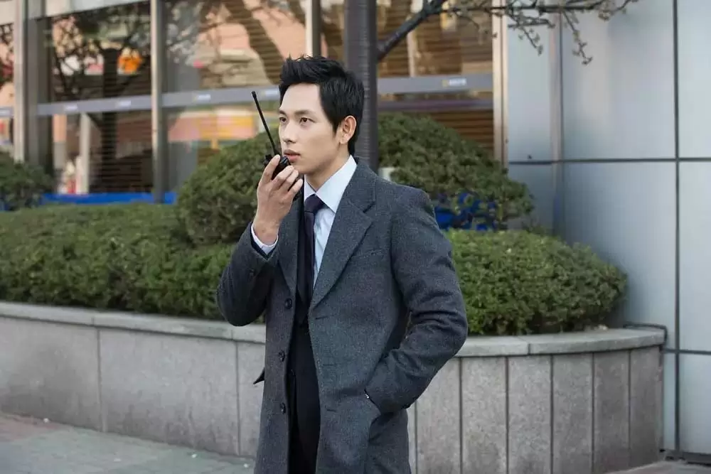 ワンライン／5人の詐欺師たちの画像