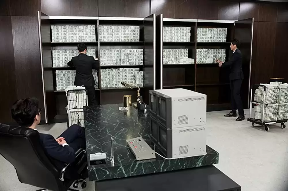 ワンライン／5人の詐欺師たちの画像