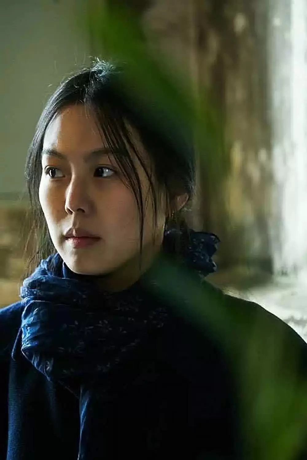 夜の浜辺でひとりの画像