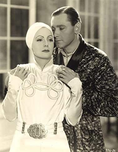 彩られし女性の画像