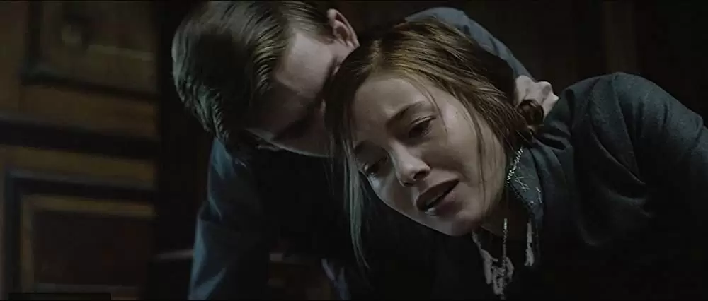 「ダーケスト・ウォーター」ビル・ミルナー & シャルロッテ・ベガの画像