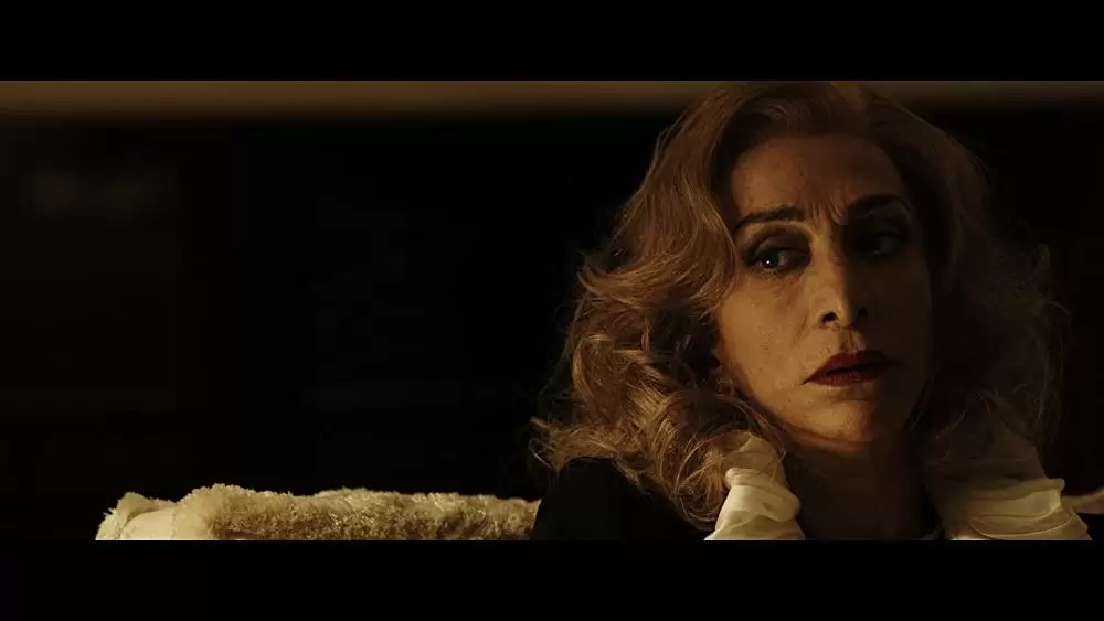 「LORO 欲望のイタリア」アンナ・ボナイウートの画像