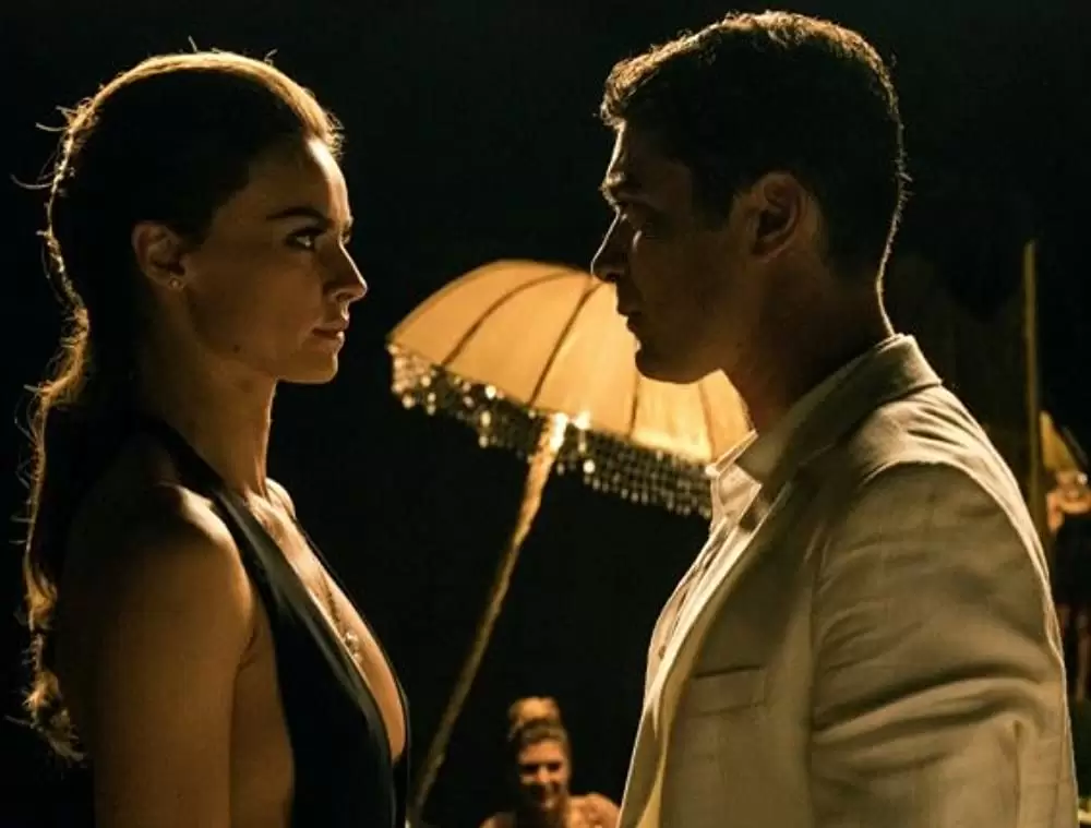 「LORO 欲望のイタリア」カシア・スムトゥアニク & リッカルド・スカマルチョの画像