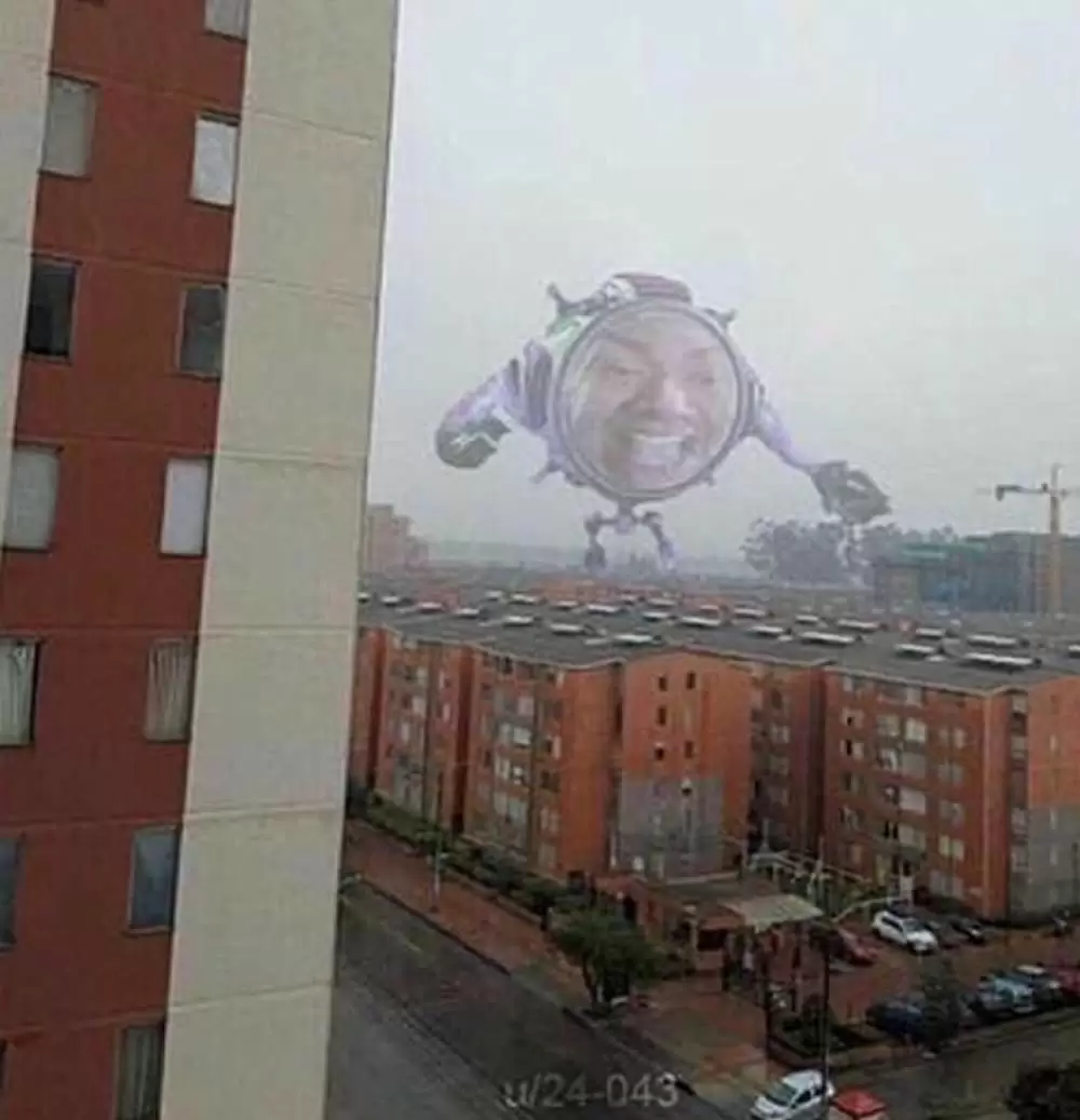 「ミッシング・ガール」ジョージ・ロペス & ゾーイ・クラビッツ & ローラ・カークの画像