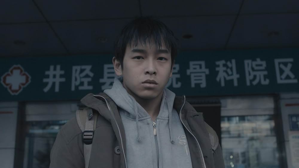 象は静かに座っているの画像