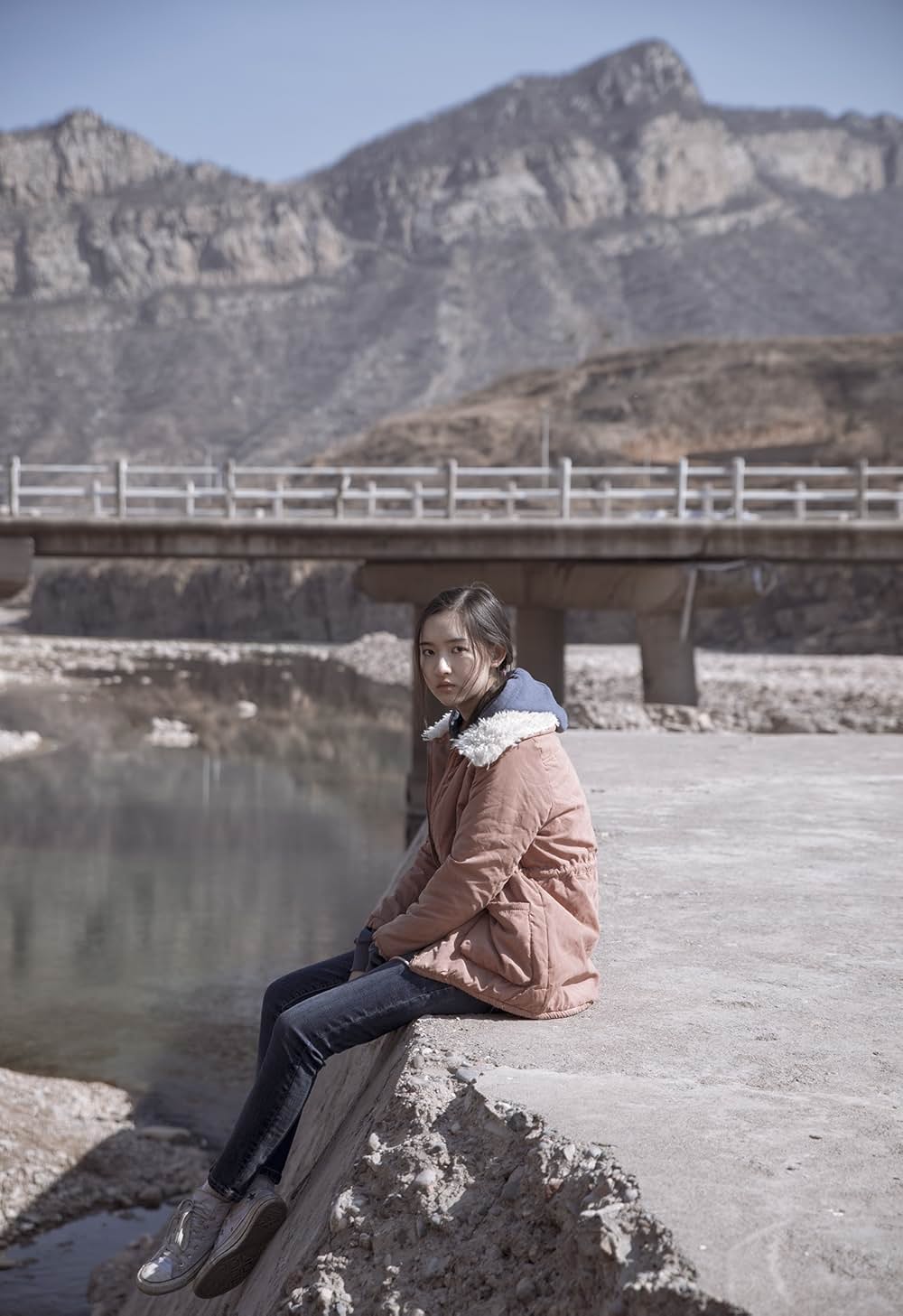 象は静かに座っているの画像