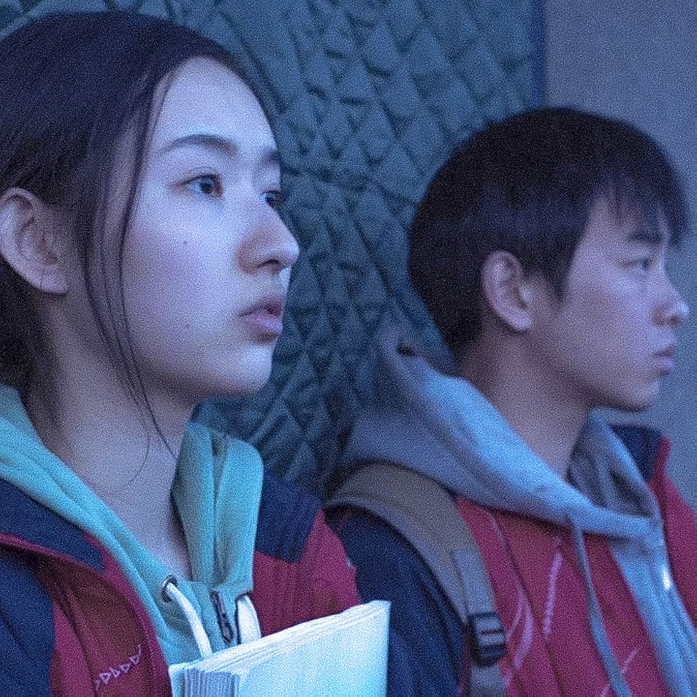 象は静かに座っているの画像