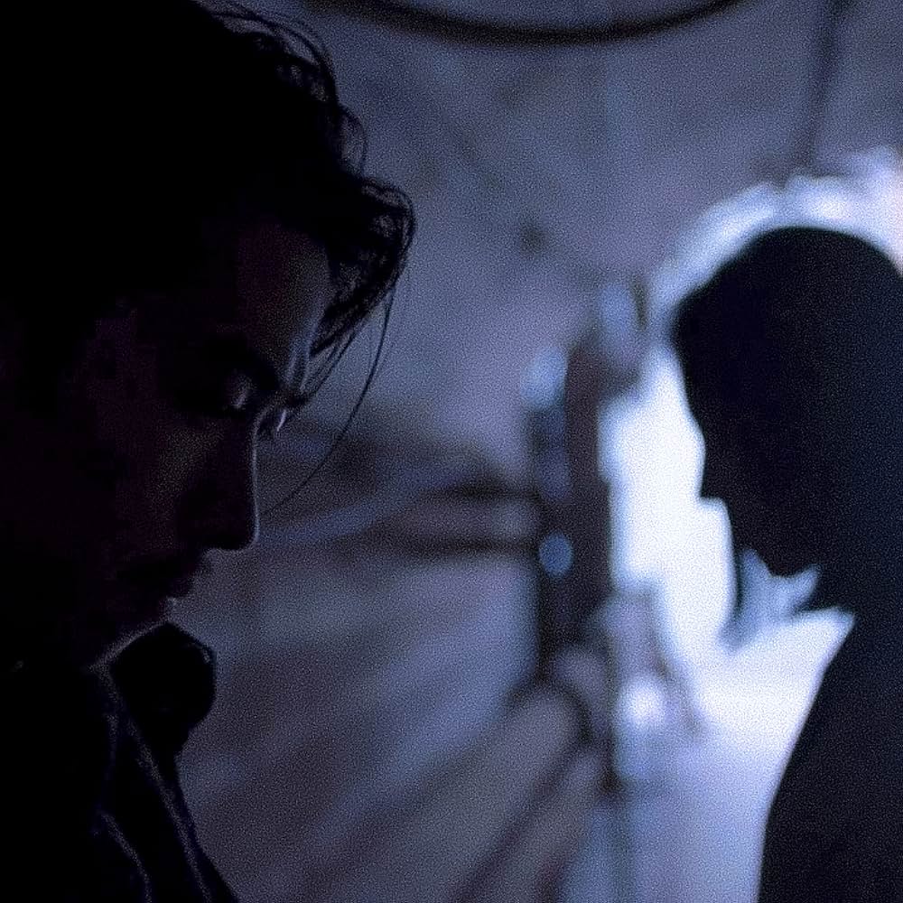 象は静かに座っているの画像