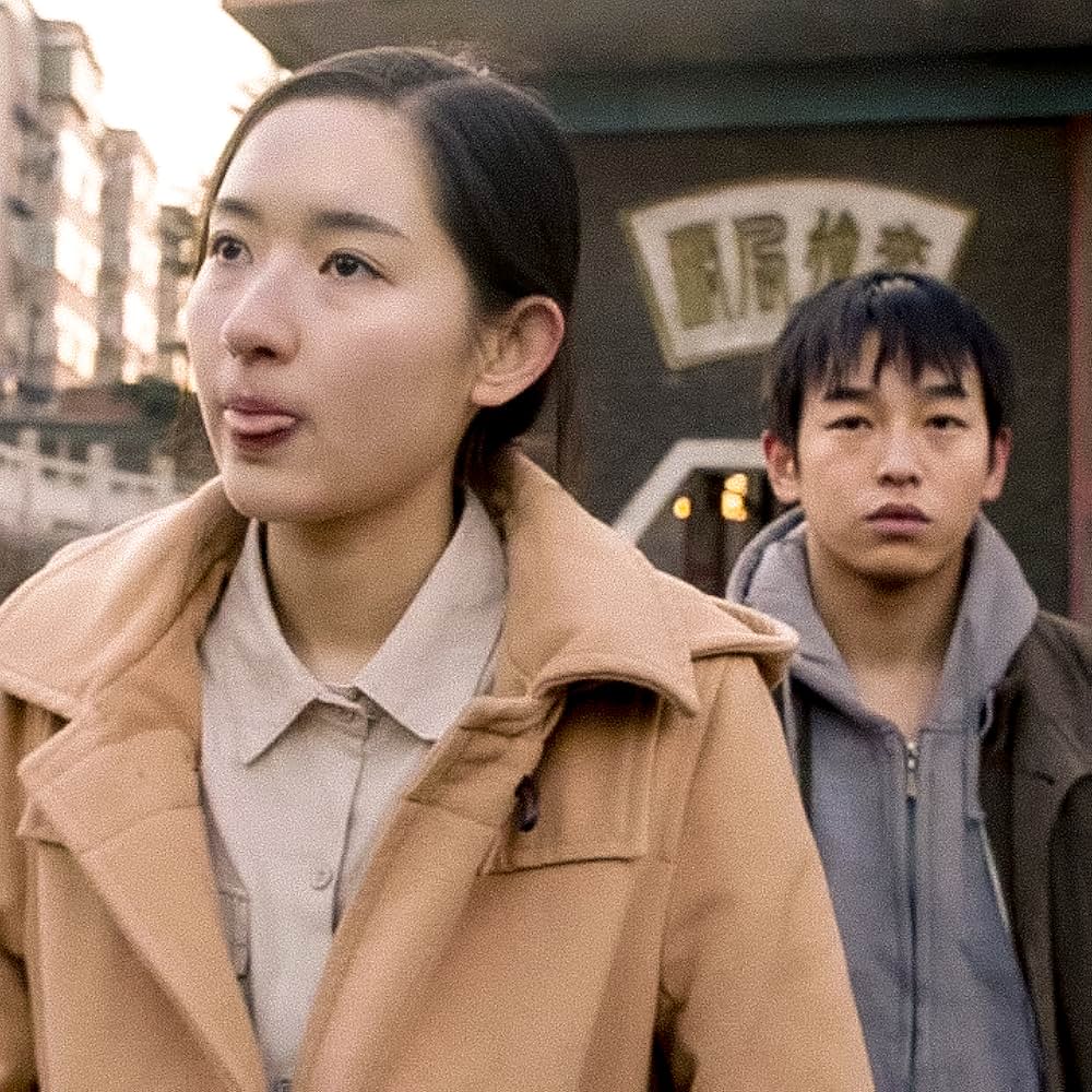 象は静かに座っているの画像