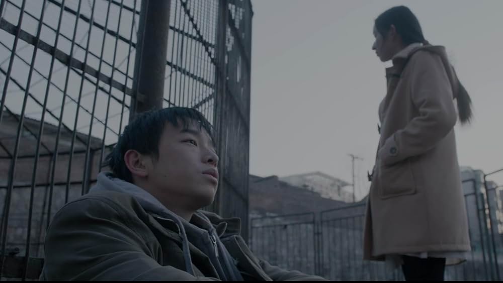 象は静かに座っているの画像