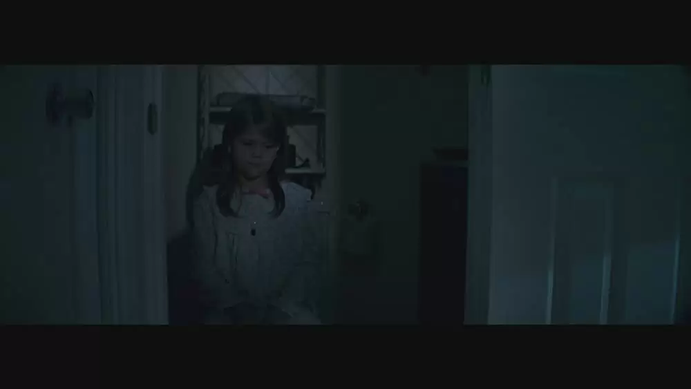 悪霊館の画像