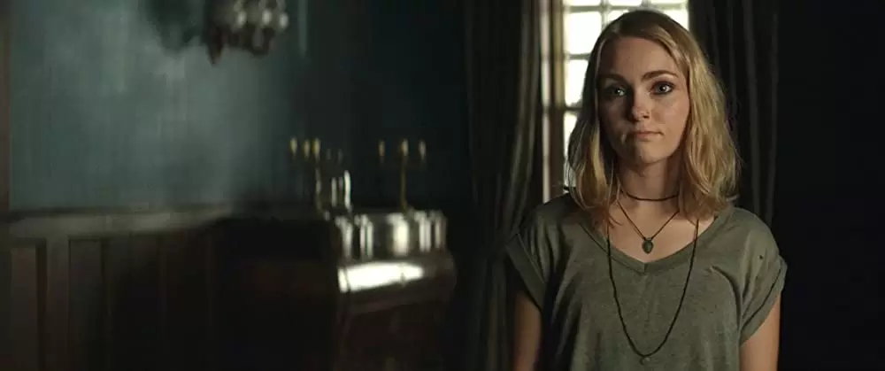 「ダーク・スクール」アナソフィア・ロブの画像