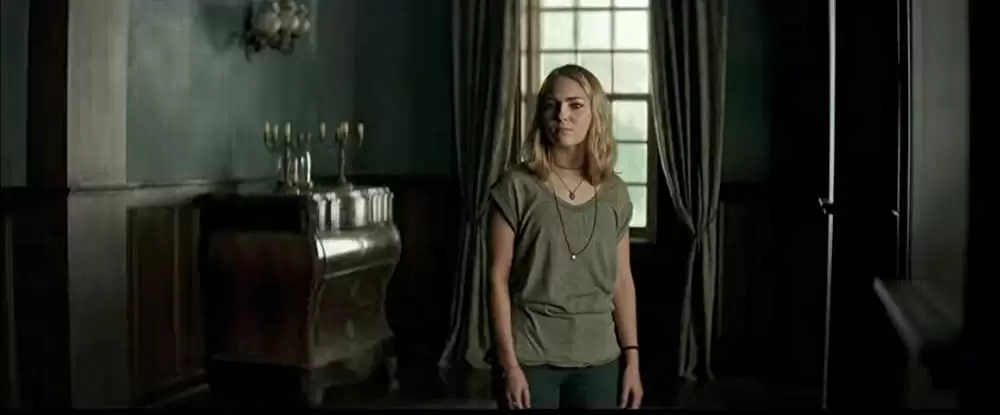 「ダーク・スクール」アナソフィア・ロブの画像