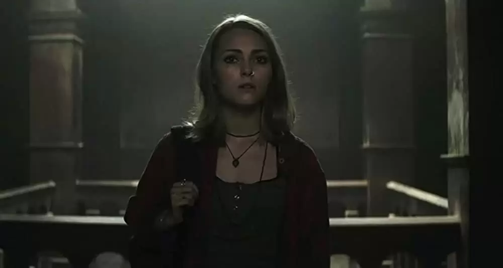 「ダーク・スクール」アナソフィア・ロブの画像