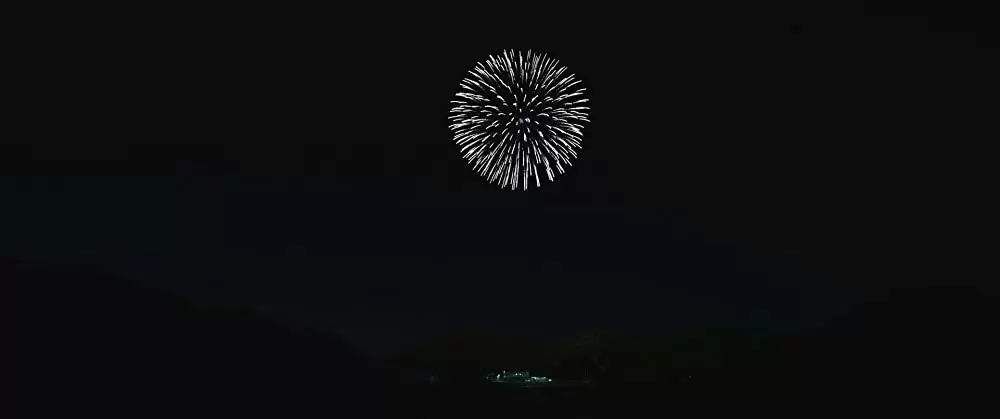 「感染家族」の画像