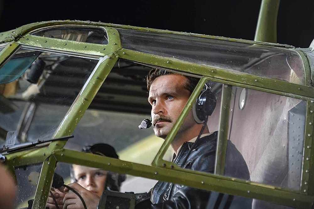 ハチとパルマの物語の画像