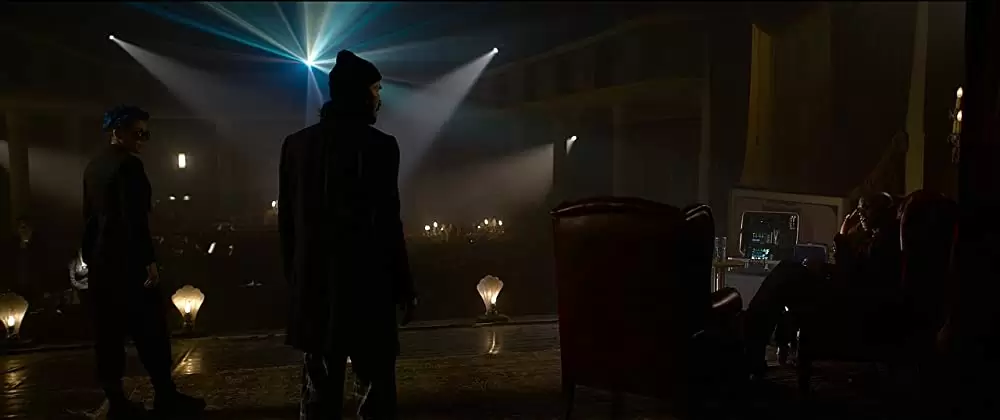「マトリックス レザレクションズ」キアヌ・リーブス & ジェシカ・ヘンウィック & ヤーヤ・アブドゥル＝マティーン2世の画像