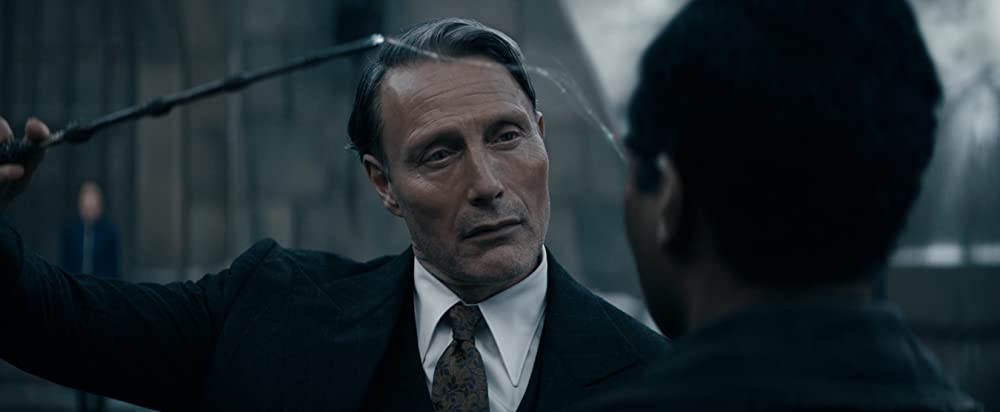 「ファンタスティック・ビーストとダンブルドアの秘密」マッツ・ミケルセン & ウィリアム・ナディラムの画像