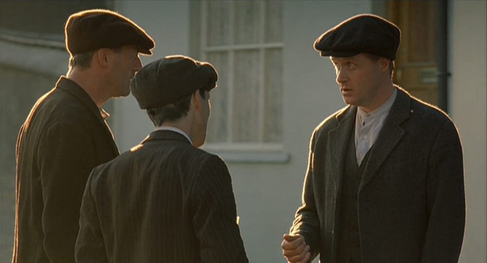 麦の穂をゆらす風の画像