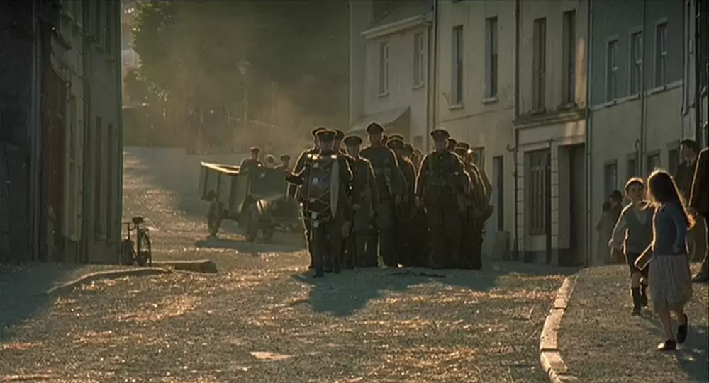 麦の穂をゆらす風の画像