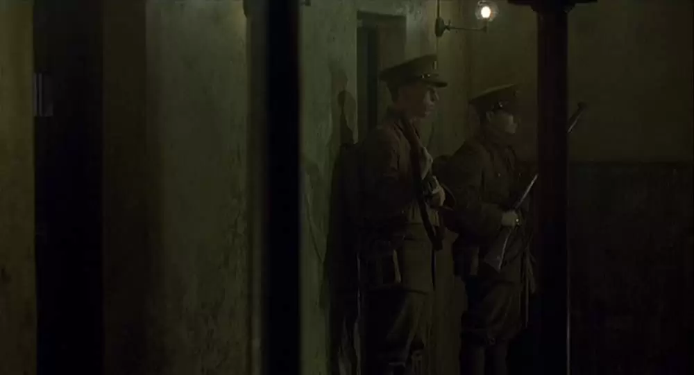 麦の穂をゆらす風の画像