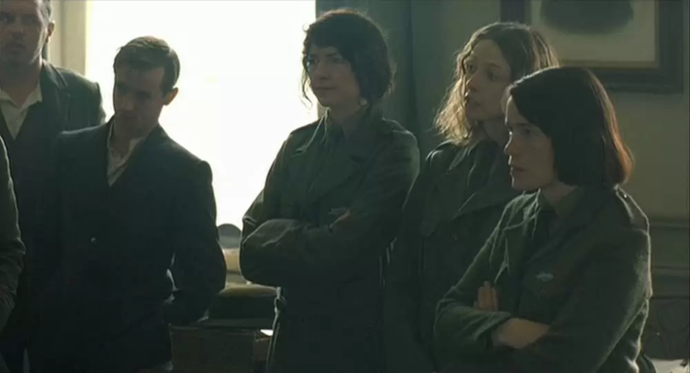 麦の穂をゆらす風の画像