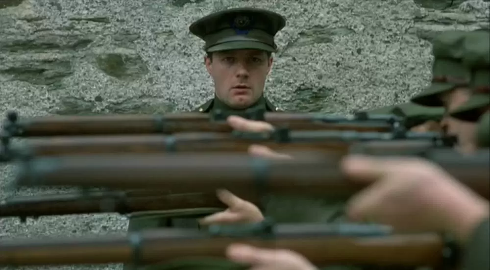 麦の穂をゆらす風の画像