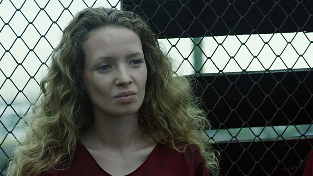 「パラダイス女子刑務所」ニナ・マスロヴァの画像