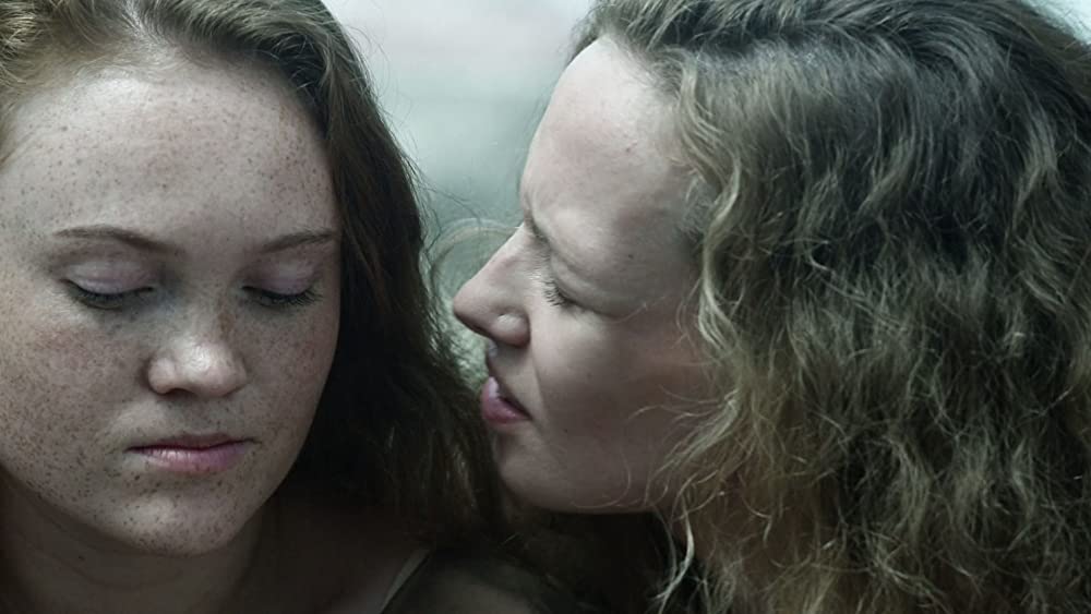 パラダイス女子刑務所の画像