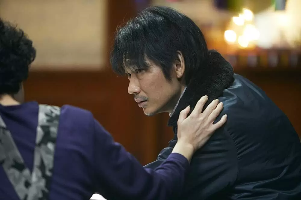 「ヤクザと家族 The Family」寺島しのぶ & 綾野剛の画像