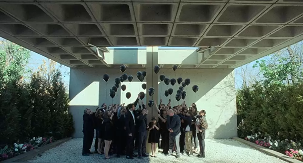 「ロッジ 白い惨劇」リチャード・アーミテージ & Jaeden Martell & リア・マクヒューの画像