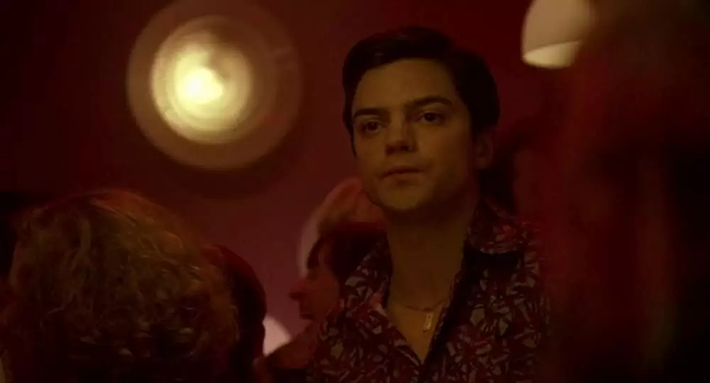 「プルートで朝食を」ドミニク・クーパーの画像