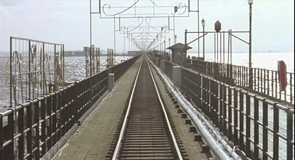 プルートで朝食をの画像