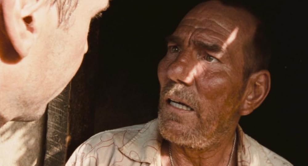 ナイロビの蜂の画像