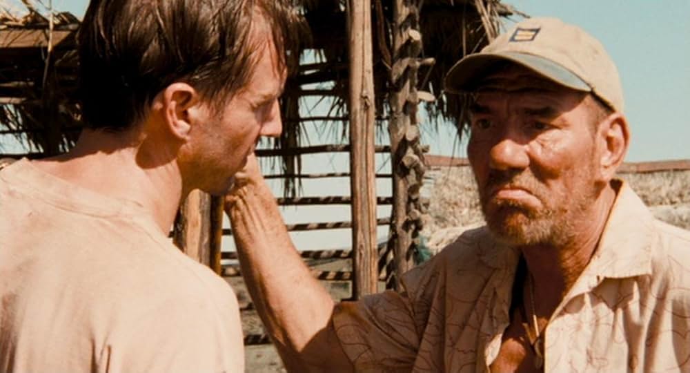 ナイロビの蜂の画像