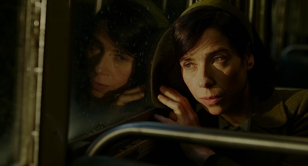 「シェイプ・オブ・ウォーター」サリー・ホーキンスの画像