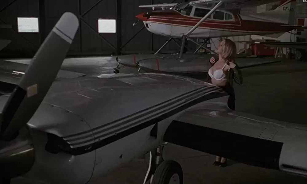 「クラッシュ」デボラ・カーラ・アンガーの画像