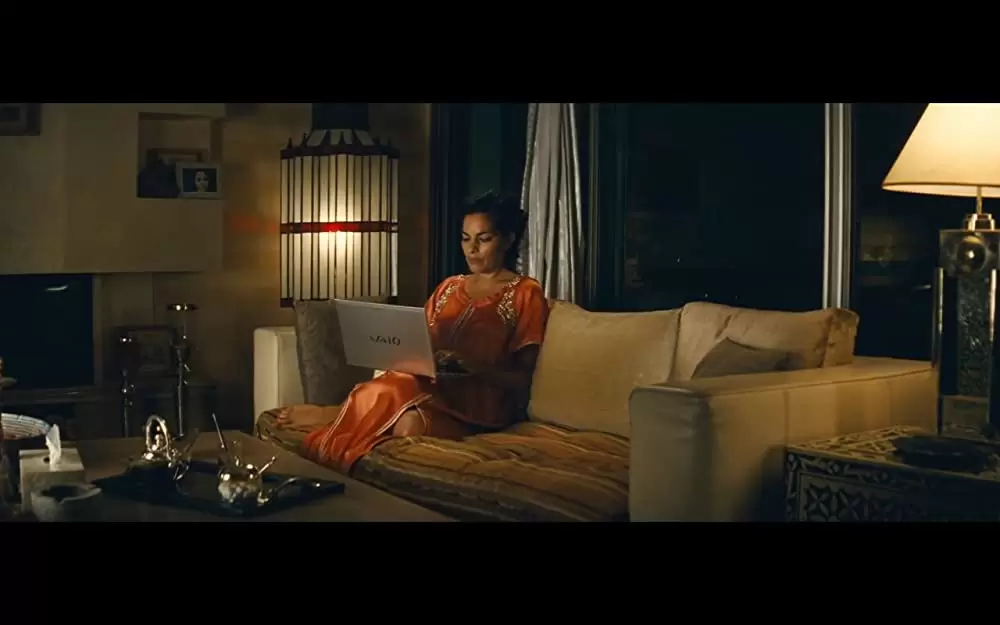 「王様のためのホログラム」サリタ・チョウドリーの画像