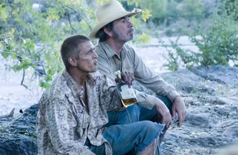 「メルキアデス・エストラーダの3度の埋葬」トミー・リー・ジョーンズ & バリー・ペッパーの画像