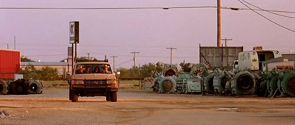 「メルキアデス・エストラーダの3度の埋葬」トミー・リー・ジョーンズ & ジャニュアリー・ジョーンズ & フリオ・セサール・セディージョ & メリッサ・レオの画像