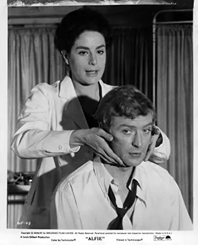 「アルフィー」マイケル・ケイン & エレノア・ブロンの画像