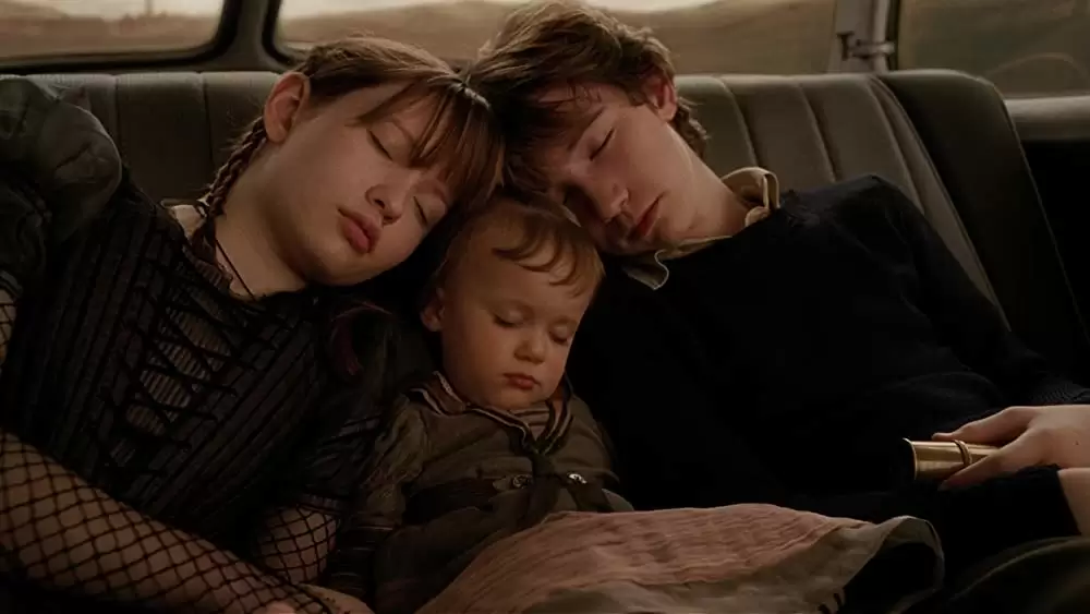 「レモニー・スニケットの世にも不幸せな物語」リーアム・エイケン & エミリー・ブラウニング & Shelby Hoffman & Kara Hoffmanの画像