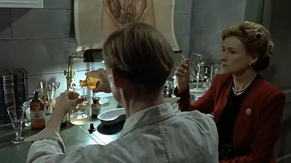 「ヒトラー 〜最期の12日間〜」コリンナ・ハルフォーフの画像