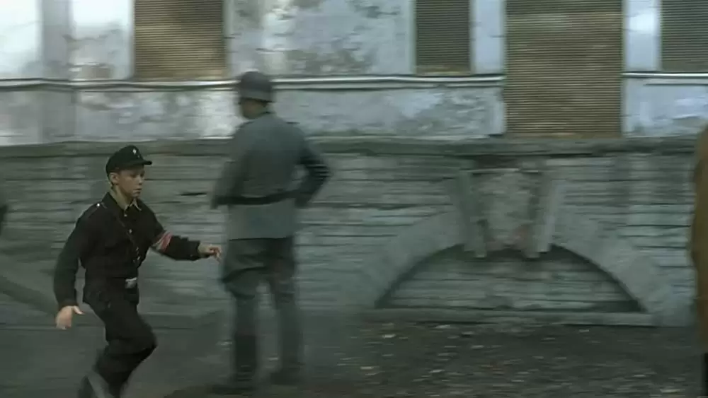 「ヒトラー 〜最期の12日間〜」Donevan Guniaの画像