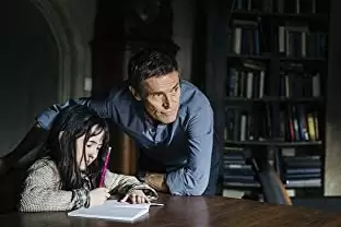 「セブン・シスターズ」ウィレム・デフォー & Clara Readの画像