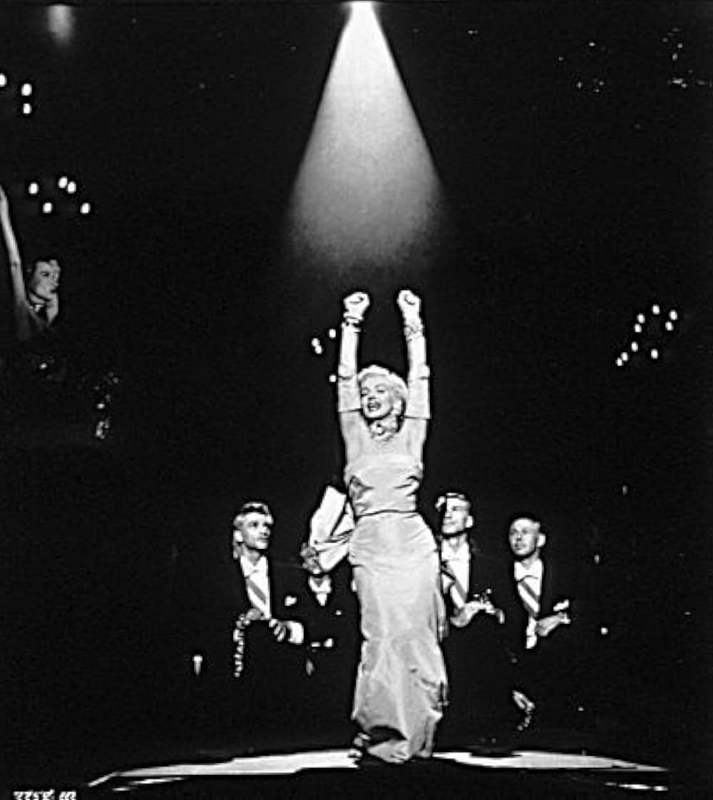 紳士は金髪がお好きの画像