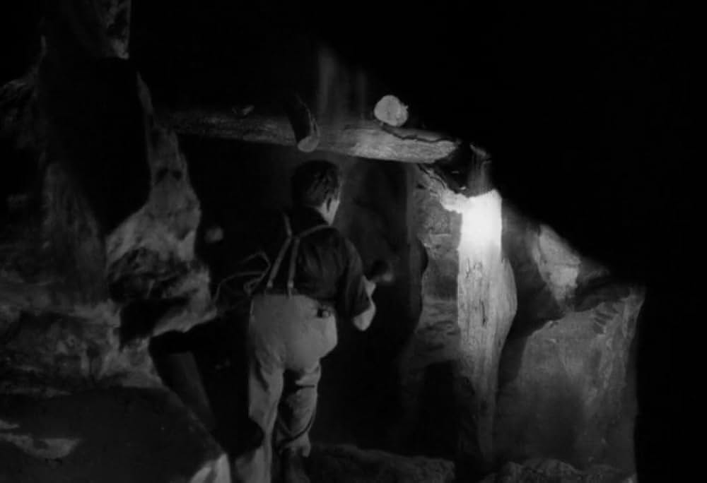 地獄の英雄の画像