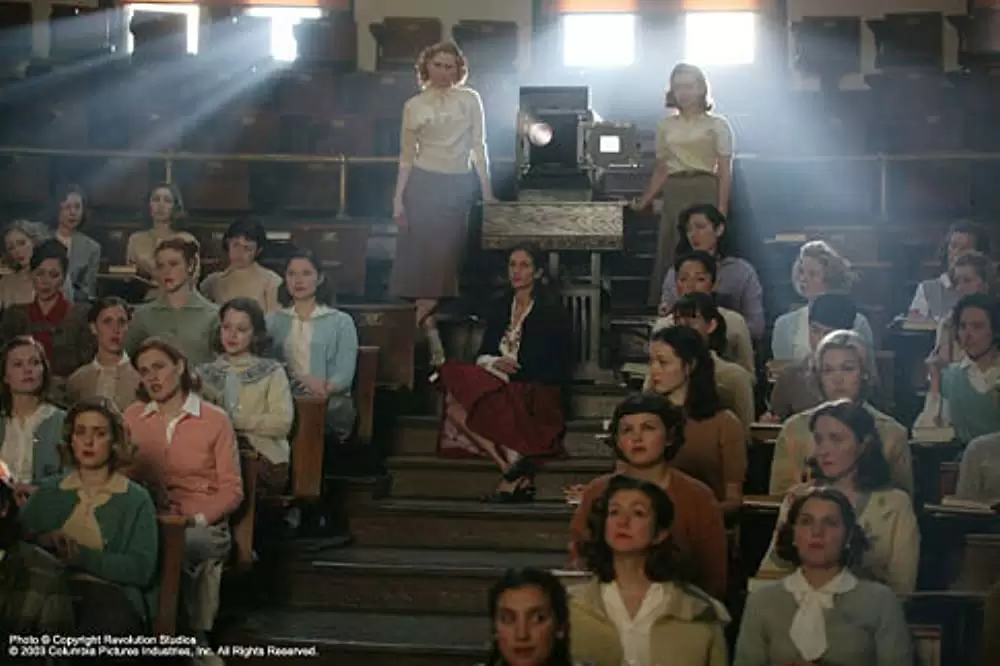 「モナリザ・スマイル」ジュリア・ロバーツ & キルステン・ダンスト & ジュリア・スタイルズ & ジニファー・グッドウィン & マギー・ギレンホールの画像